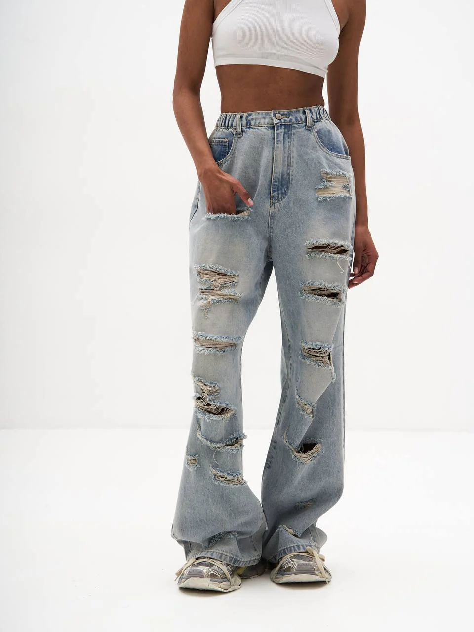 NOVA | High-Waist Light Ripped Jeans - Image 4