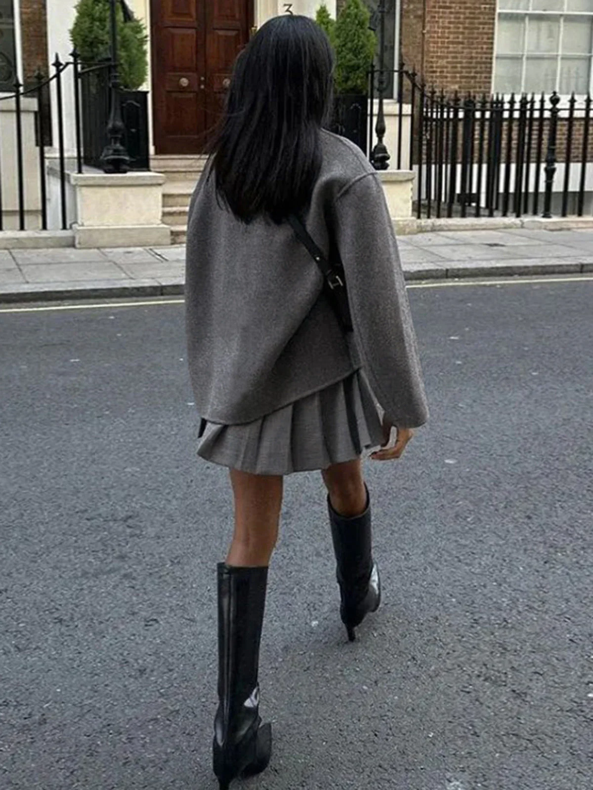 Oversized button-down jacket women - short beige jacket with modern fit - Image 7