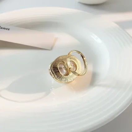 Pearl Ring from Kate Amsterdam - Image 3