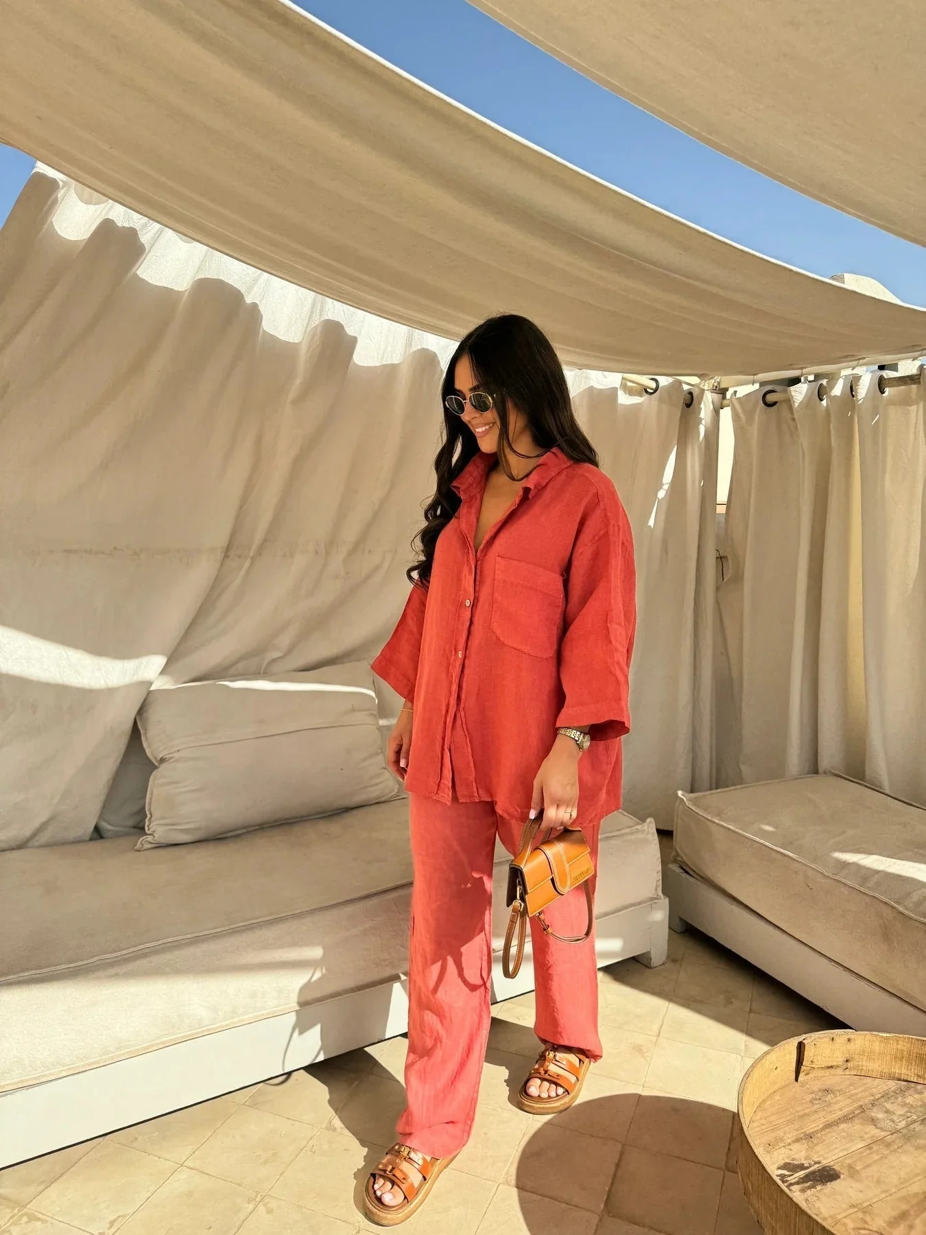Relaxed Summer Outfit for Comfort - Image 11