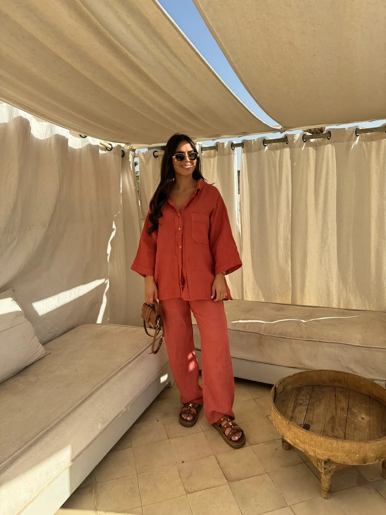 Relaxed Summer Outfit for Comfort - Image 15