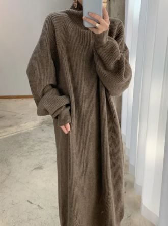 Riona - Knitted Vintage Maxi Dress with Long Sleeves for Women - Image 2