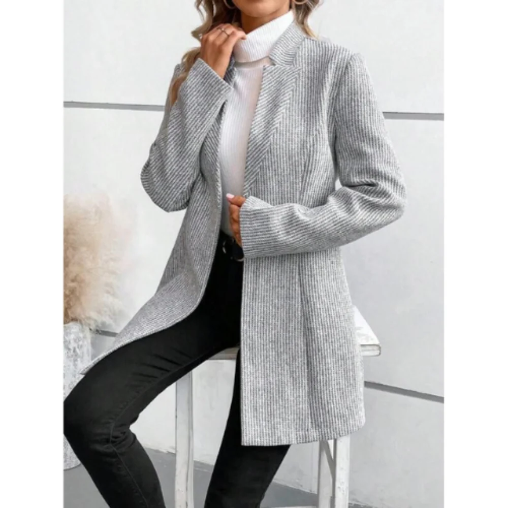Women's Long Blazer – Tailored Fit – Single Button – Structured Shoulders – Classic Lapels - Image 2