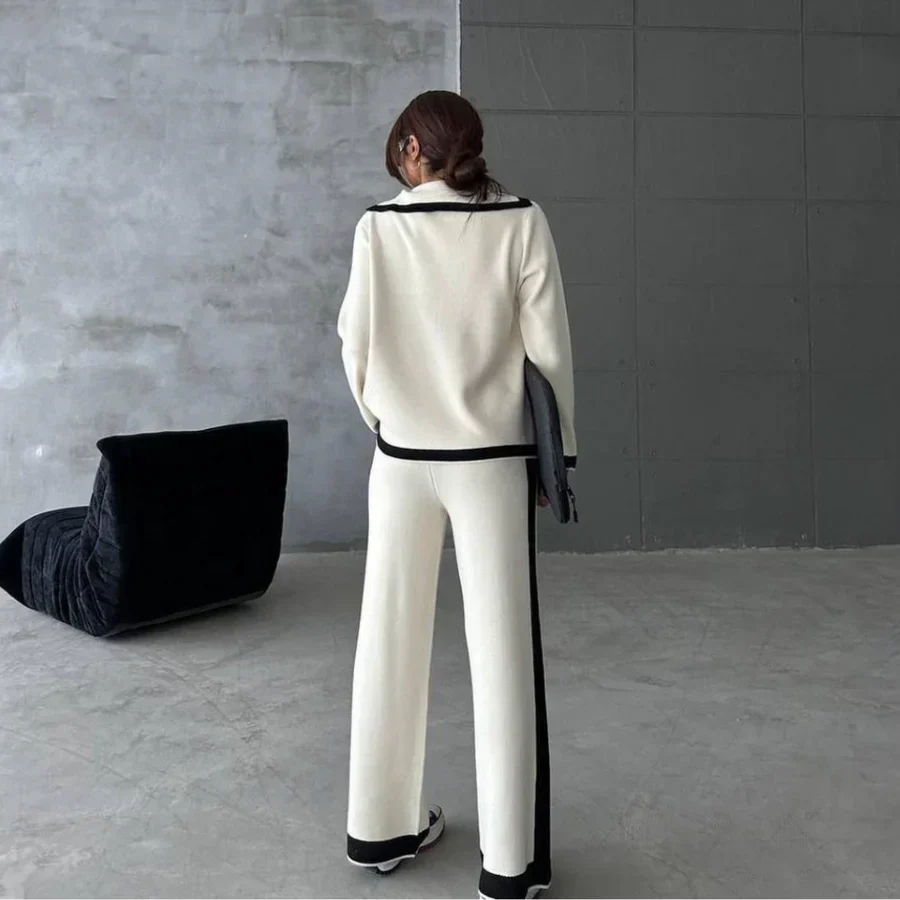 Women's Blazer - Knitted Double-Breasted - Tailored Fit - Contrasting Finish - Image 3