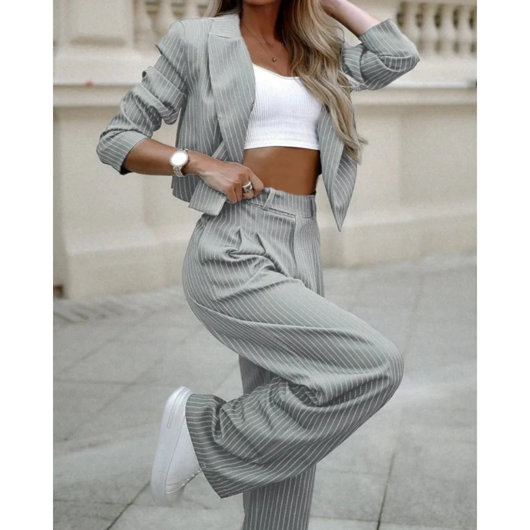 Women's Suit - Cropped Blazer with Peak Lapel - High Waist Pleated Trousers - Elegant Fit - Image 3