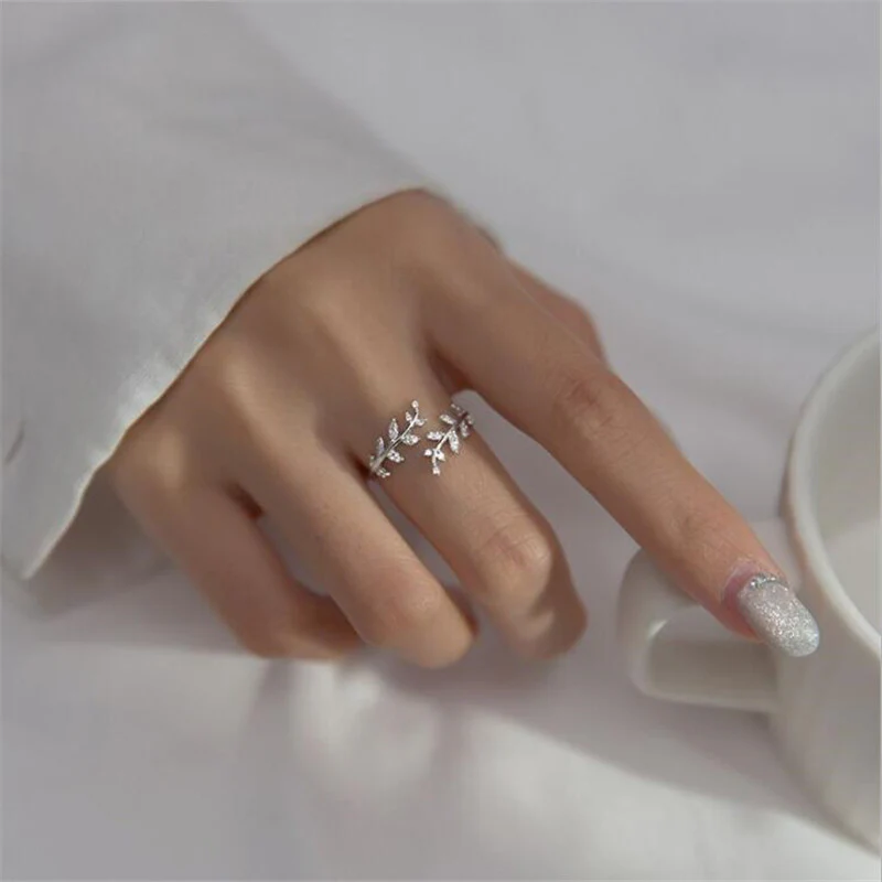 Ladies Ring - Adjustable Design - Natural Style With Leaf Motif - Elegant Look - Image 2