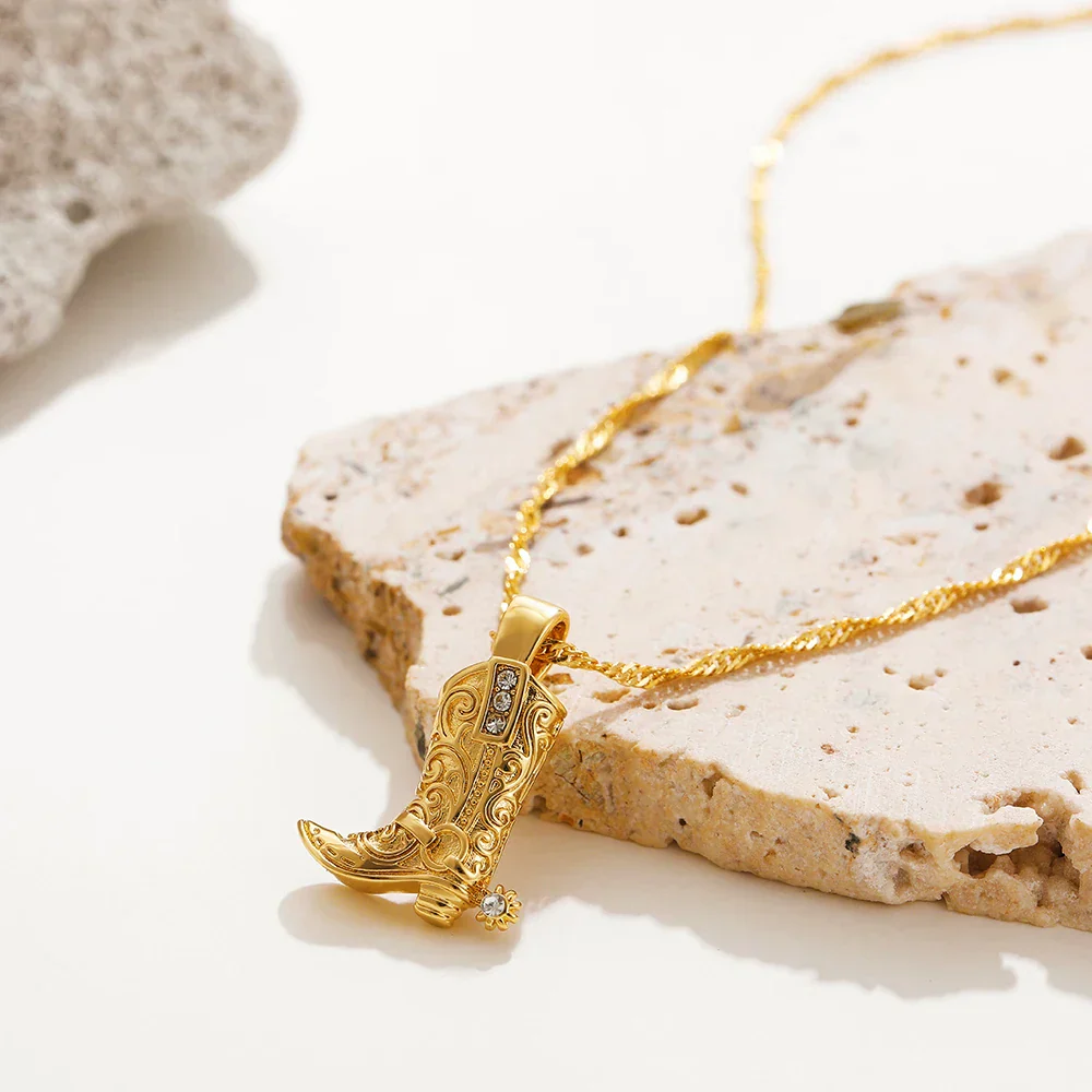 Sienna Pendant Necklace | Cowboy Boot Shape Fur Trim Spur Pendant Necklace