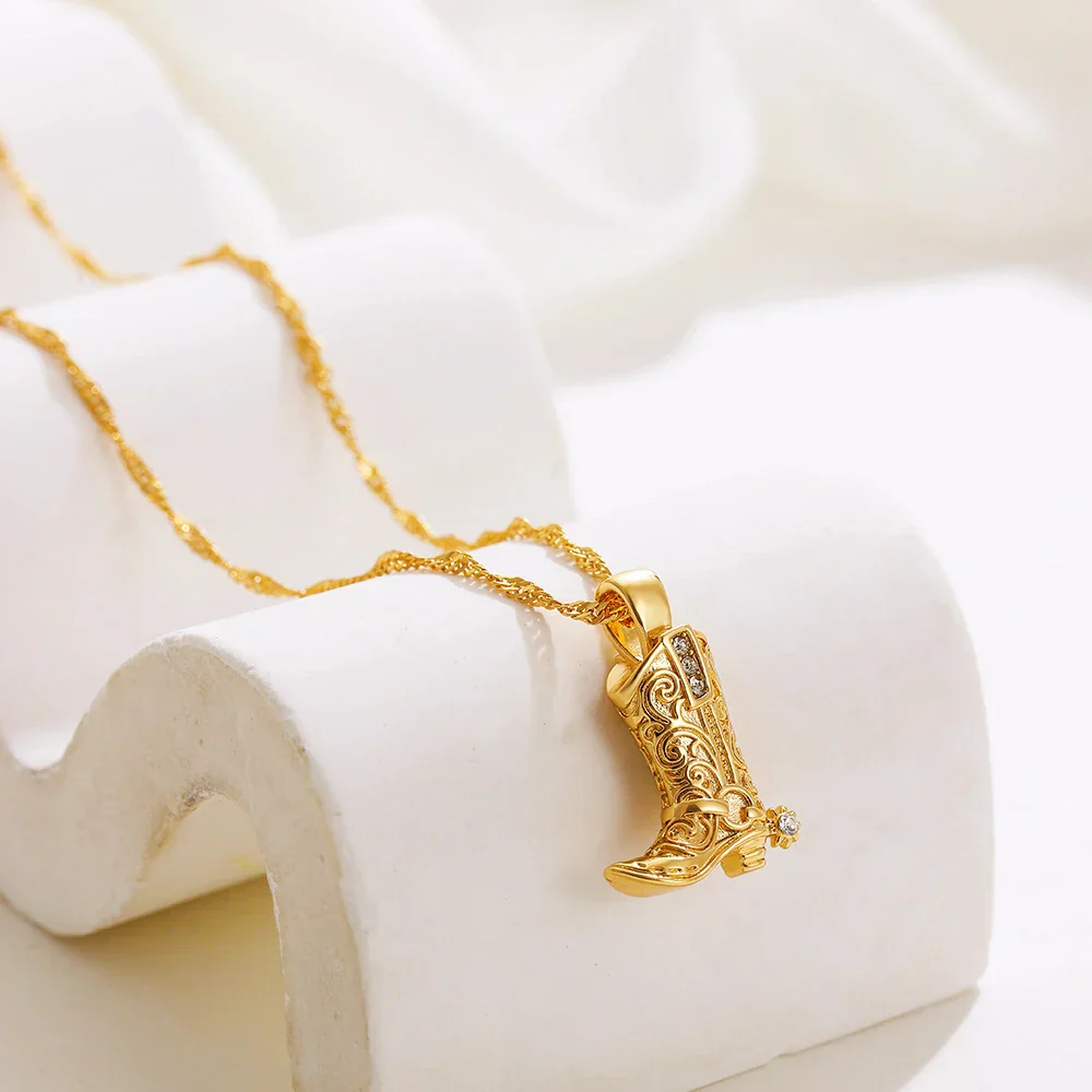 Sienna Pendant Necklace | Cowboy Boot Shape Fur Trim Spur Pendant Necklace - Image 2