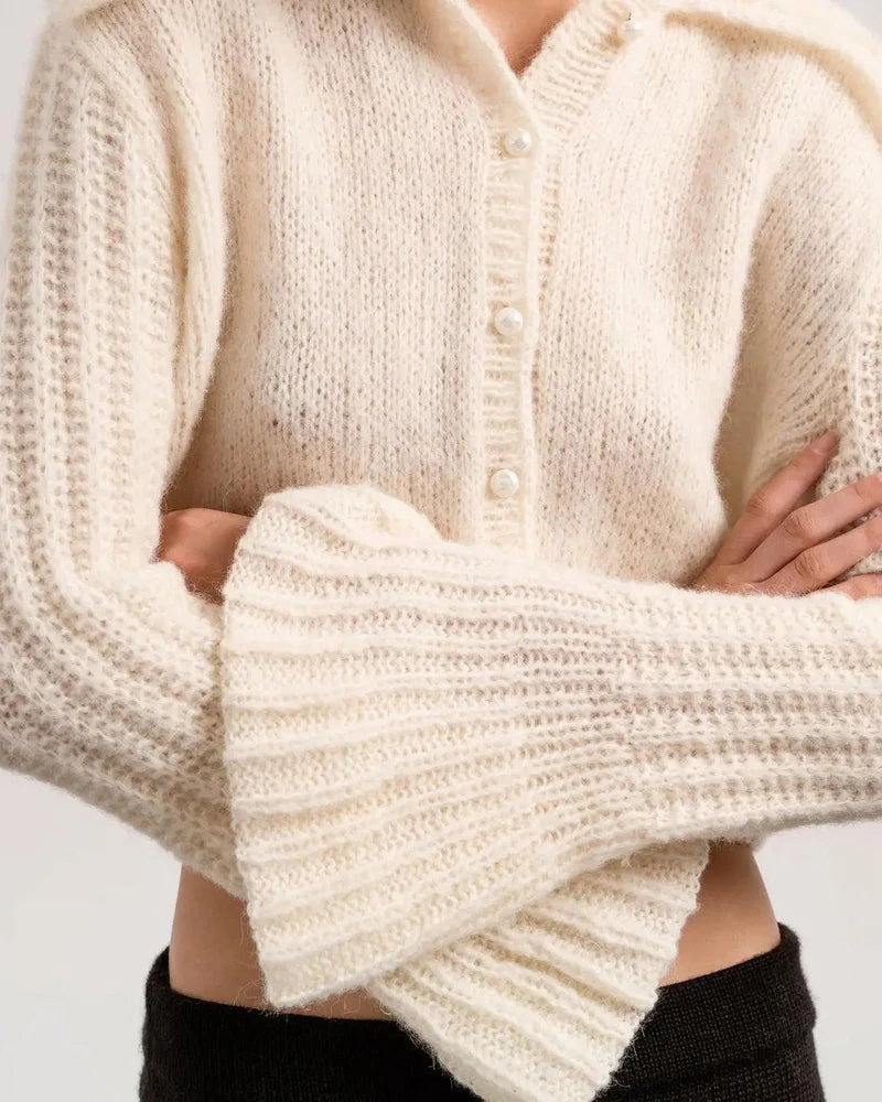 Elegant and comfortable cardigan for every occasion - Image 7