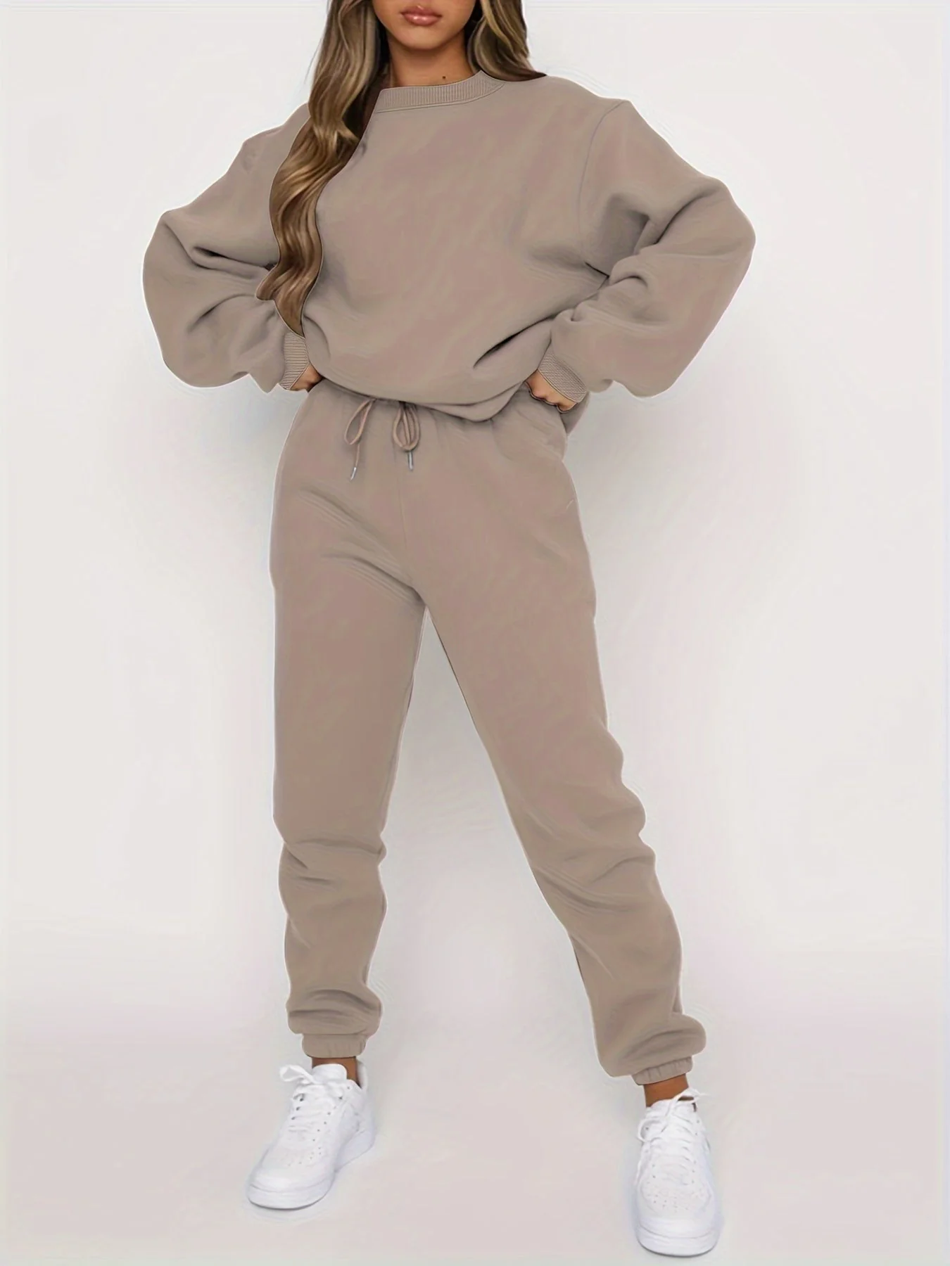 Ladies Loungewear Set – Soft Set – Relaxed Fit – Sweater & Jogging Pants – Breathable Comfort - Image 4
