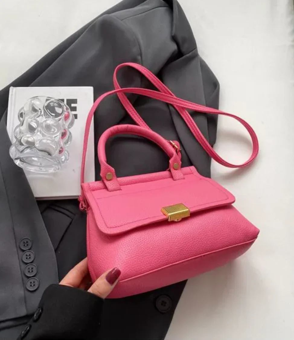 Women's Handbag – Structured Design – Adjustable Shoulder Strap – Elegant & Practical - Image 4