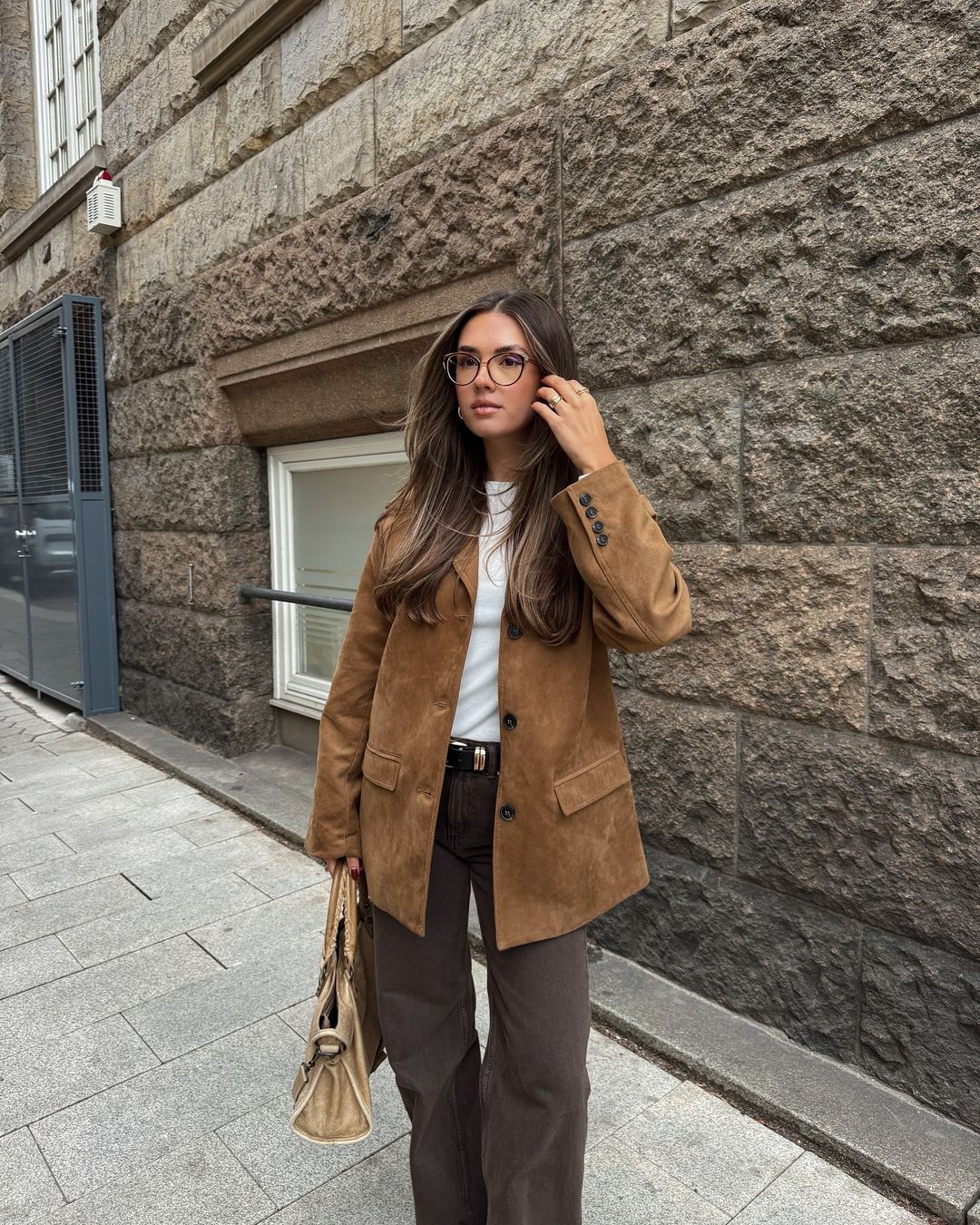 Women's Blazer - Suede - Single-breasted - Straight Fit - Notch Lapel - Long Sleeves - Image 2
