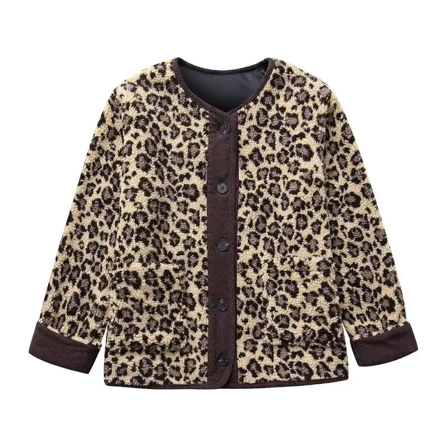 Women's Cardigan - Oversized Fit - Soft Fabric - Leopard Design - Buttons and Ribbed Edges - Image 5