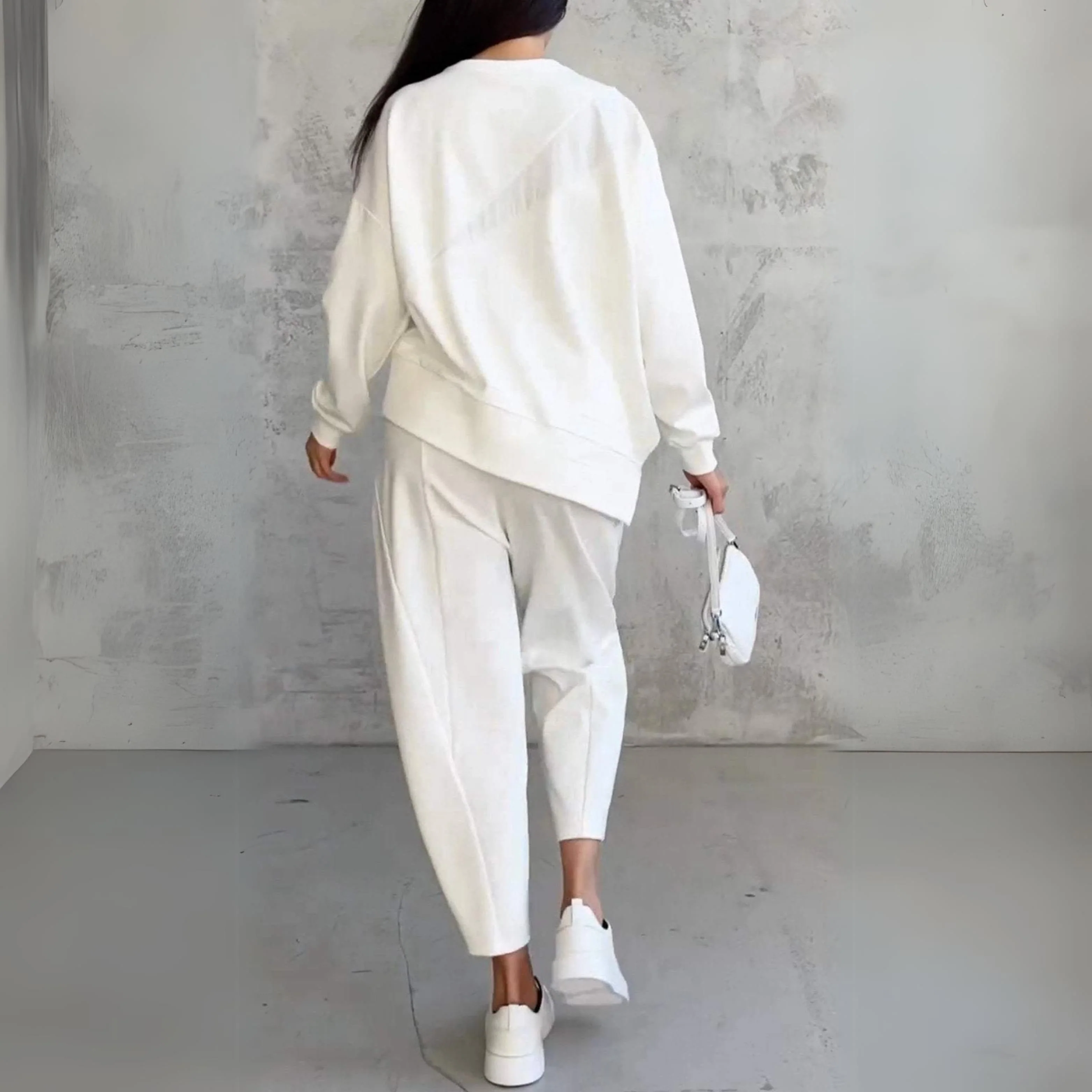 Women's Loungewear Set – Soft Knit – Relaxed Fit – Sweater with Joggers - Image 4