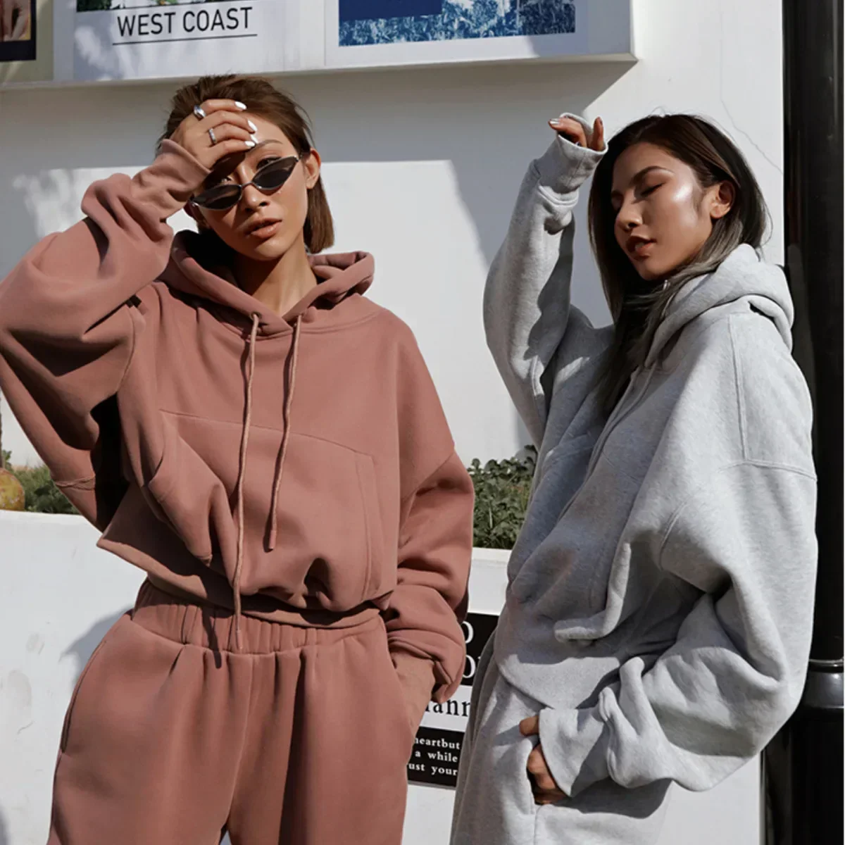 Women's tracksuit - Image 2
