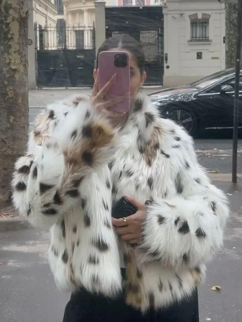 Leopard Velvetfur Coat – Statement Coat for Women with Bold Leopard Pattern - Image 6