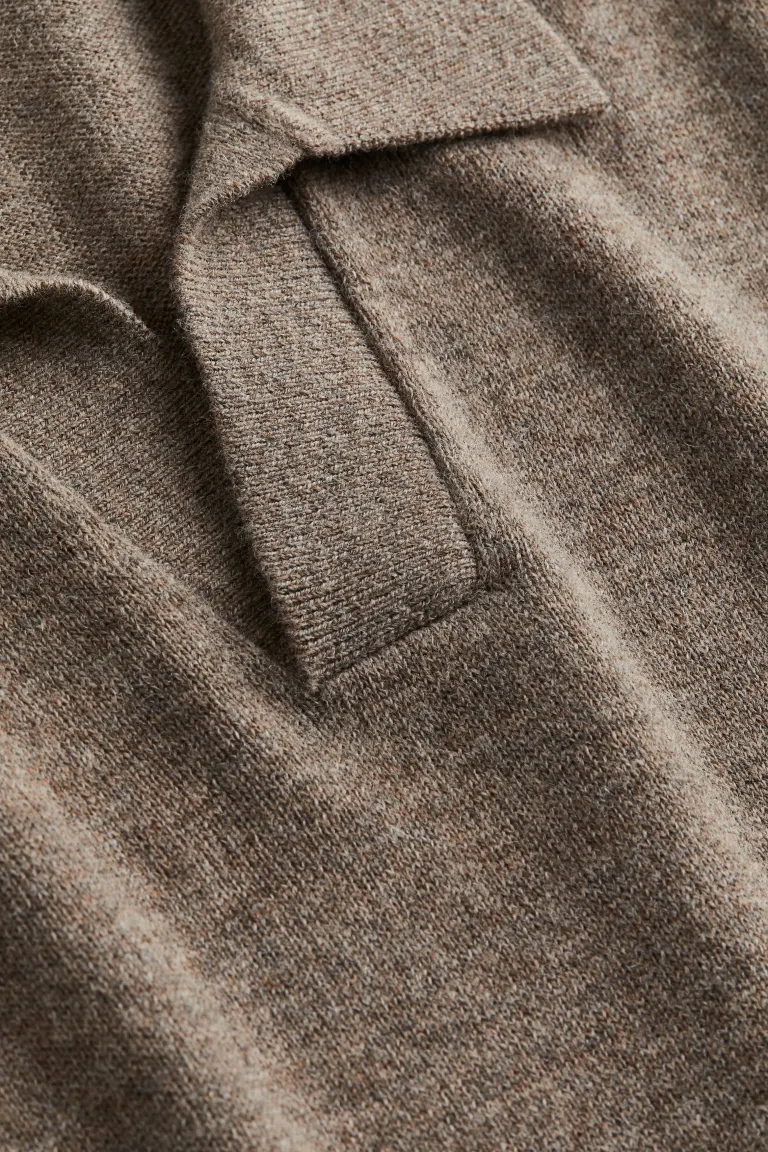 Mahir Men's Long Sleeve V-Neck Polo - Image 2