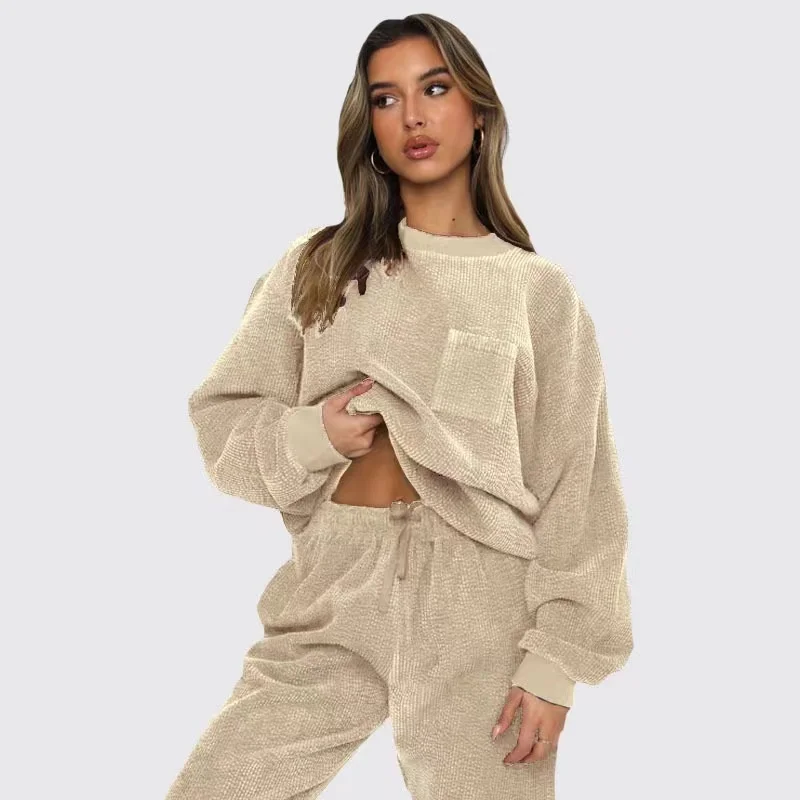 Women's Loungewear Set – Soft Fabric – Oversized Fit – Jogging Pants with Drawstring - Image 5