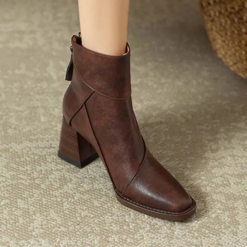 Women's Ankle Boots - Pointed Toe - Block Heel - Zipper Closure - Elegant Leather Look - Image 3