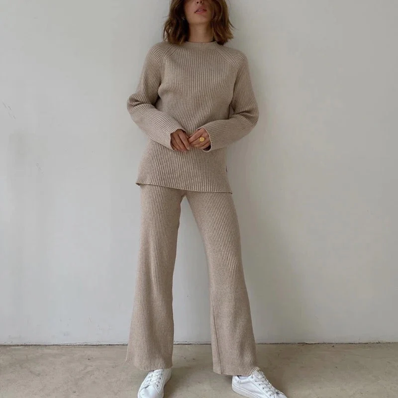 Women's Lounge Set – Ribbed Knit – Relaxed Fit – Sweater with Turtleneck – Straight Pants - Image 4