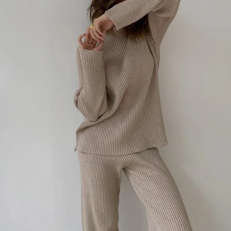 Women's Lounge Set – Ribbed Knit – Relaxed Fit – Sweater with Turtleneck – Straight Pants - Image 7