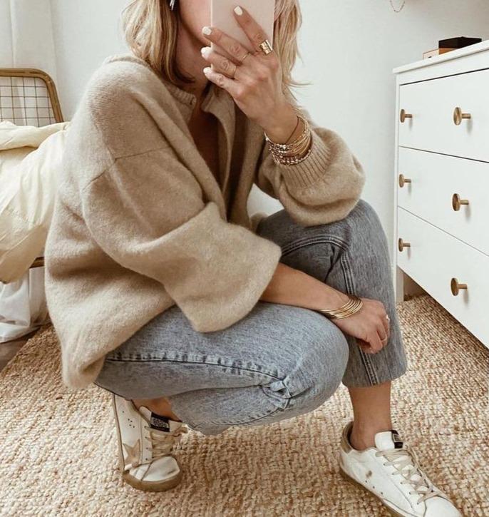 Women's Cardigan - Knitted - Relaxed Fit - Button Closure - Long Sleeves - Casual Comfort - Image 3