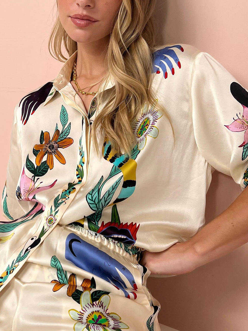 Ladies Set – Satin-Look Blouse and Shorts – Relaxed Fit – Short Sleeves – Luxury Print - Image 2