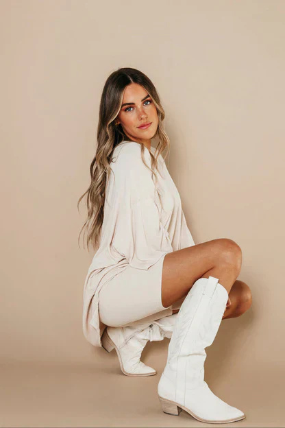 Women's Tunic Top - Oversized Fit - Three-Quarter Sleeve - Round Neck - Casual Comfort - Image 10