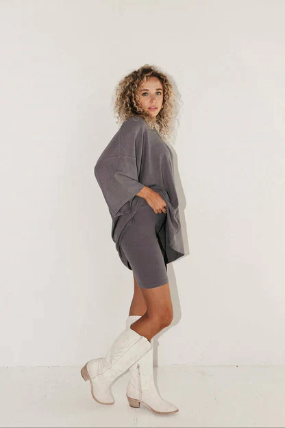 Women's Tunic Top - Oversized Fit - Three-Quarter Sleeve - Round Neck - Casual Comfort - Image 14