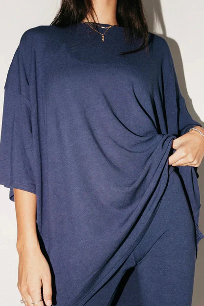 Women's Tunic Top - Oversized Fit - Three-Quarter Sleeve - Round Neck - Casual Comfort - Image 5