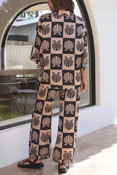 Women's Two-Piece Set – Loose-Fitting Shirt with V-Neck – Wide Pants – Breathable and Comfortable - Image 2