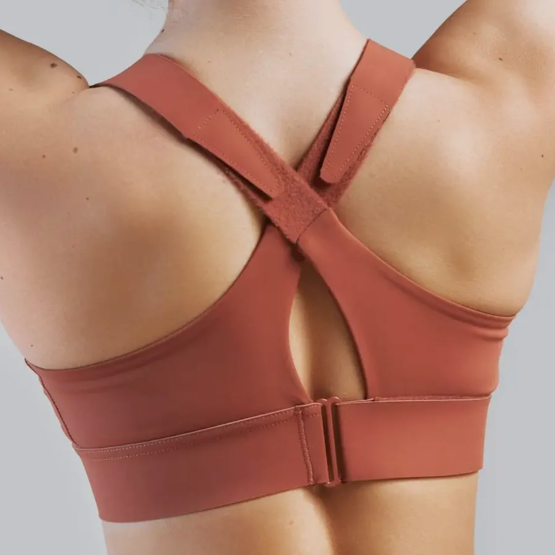 Women's Sports Bra - Front Zip - Adjustable Straps - Breathable and Stretchy - High Support - Image 6