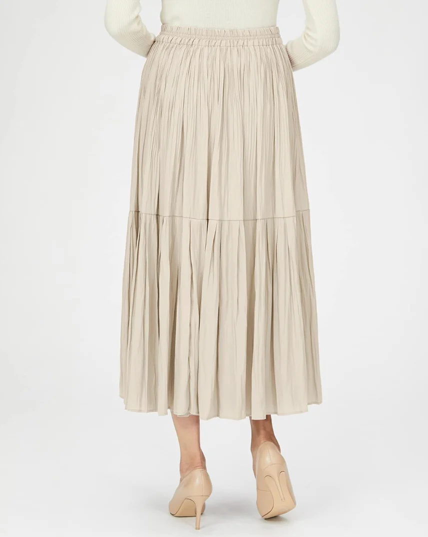 Women's Midi Skirt - High Waist - Pleated Design - Elastic Waistband - Lightweight Fabric - Image 3