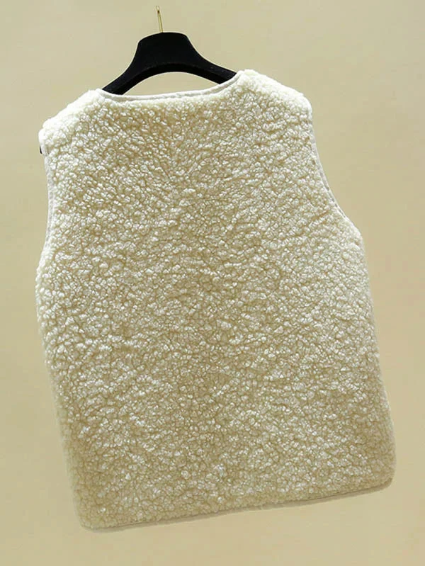 Ladies Bodywarmer - Shearling Imitation - Sleeveless - Button Closure - Warm Lining - Image 2