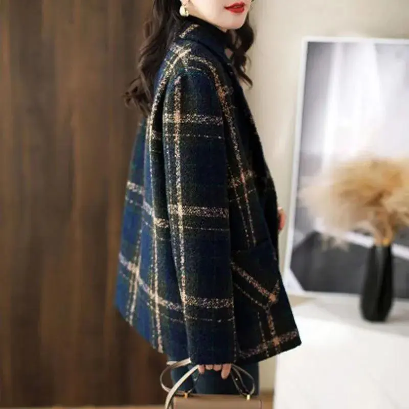 Women's Blazer - Checked Design - Tailored Fit - Elegant Structure - With Pockets - Image 2