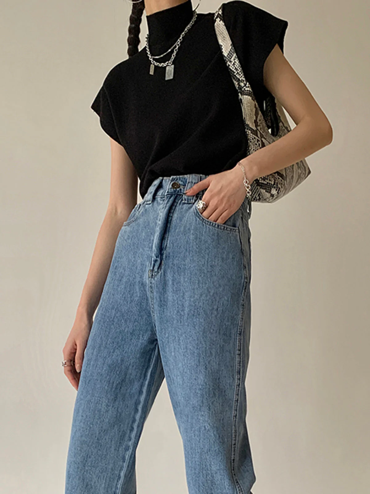 Ladies Top - Sleeveless - High Neck - Elegant Loose Fit - Casual Chic Design - Image 6