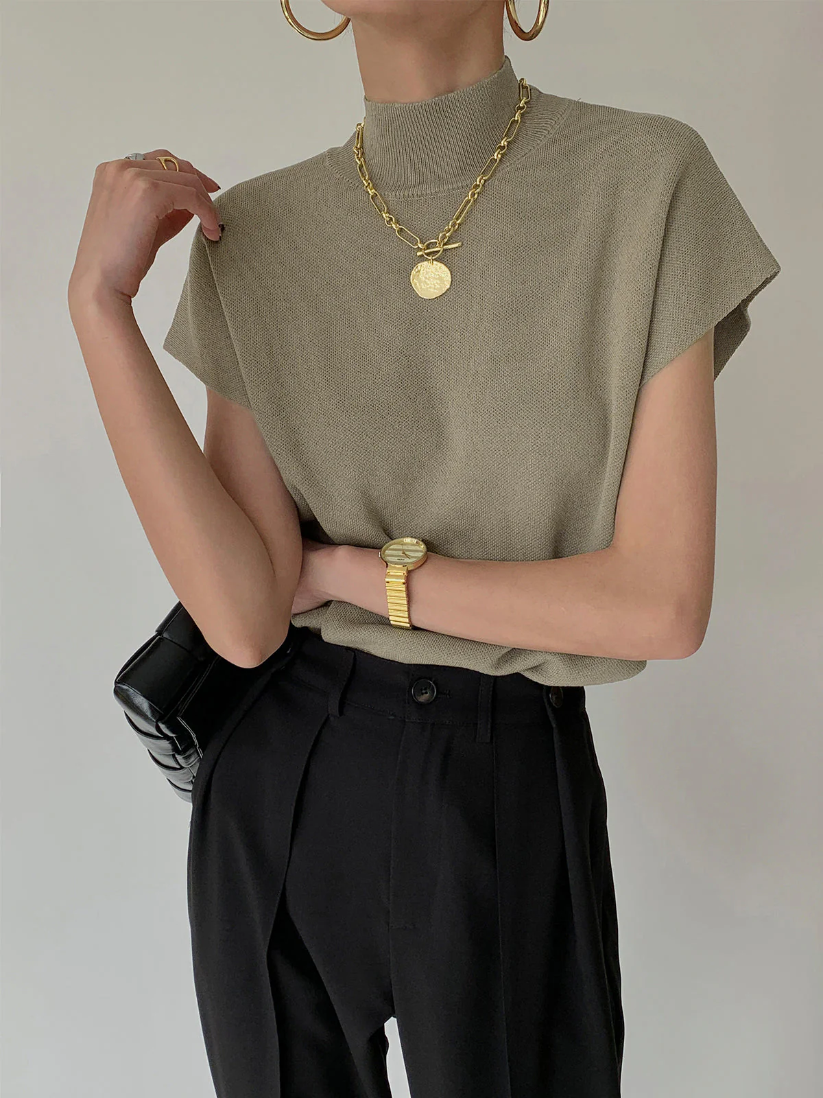 Ladies Top - Sleeveless - High Neck - Elegant Loose Fit - Casual Chic Design - Image 7